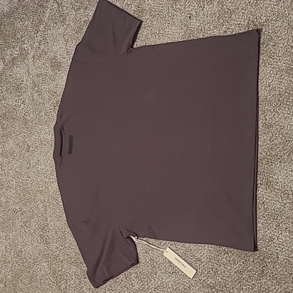 Essentials - Fear of God - T-Shirt Brown Size XL NWT - Picture 5 of 5